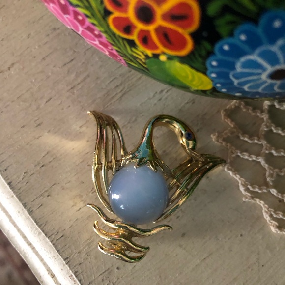 Vintage Swan Jelly Belly Pin - Picture 3 of 6